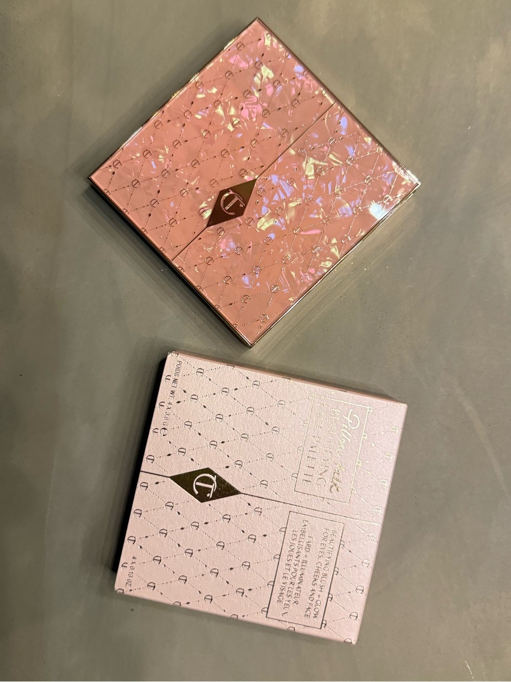 Charlotte Tilbury Pillow Talk Beautifying Face Palette - Medium Dark - Picture 2 of 3